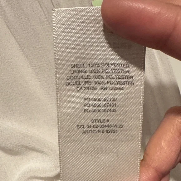 Wilfred
Daydreamer V-neck Blouse - Picture 4 of 14